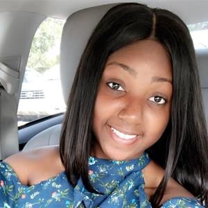 Meet your Posher, Mirlene